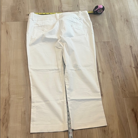 Women's Cream Capris - Picture 7 of 9